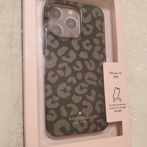 Kate Spade Graphic Leopard Flexible Case iPhone 13 PRO Phone Cover Black - Picture 4 of 5
